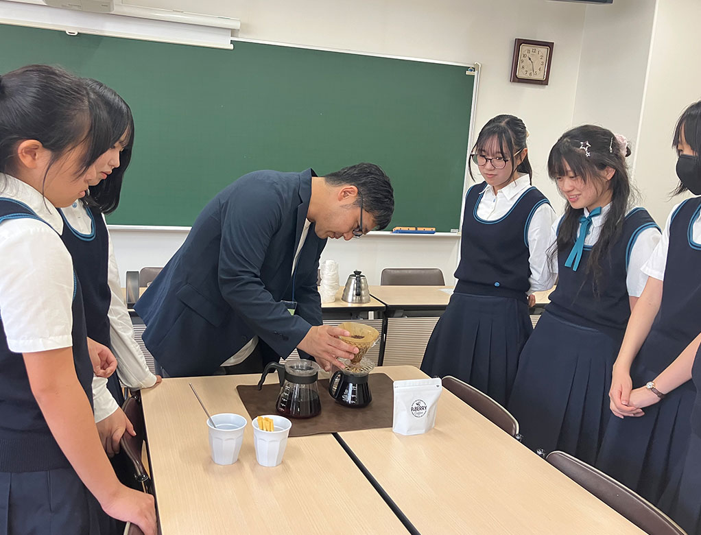試食・意見交換の様子1